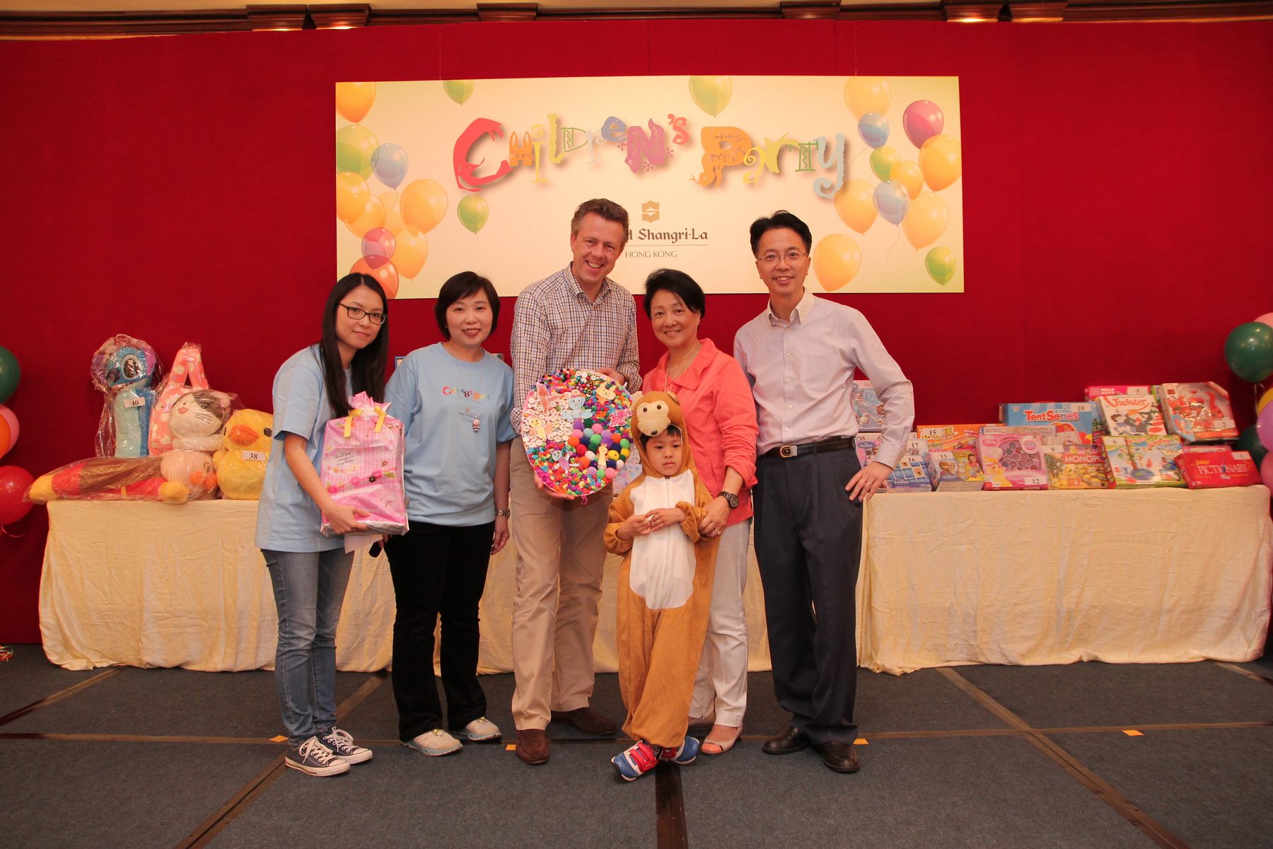 港岛香格里拉大酒店与陈宗汉中心学童及家长欢度复活节