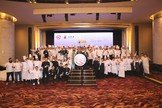 The 26th Great Chefs of Hong Kong, Heep Hong Society&#39;s annual philanthropic initiative that raises funds for children with special needs, was successfully held last Monday (6 May 2019) at the Grand Hyatt Hong Kong. More than 1,000 guests enjoyed an international selection of culinary delights and wine from almost 50 of the city&#39;s top hotels, restaurants, and beverage suppliers whilst supporting the charity&#39;s initiative.
With over 100 dishes available from nearly 50 of Hong Kong&#39;s favourite dining destinations, guests experienced another year of excellent gastronomy thanks to the Great Chefs of Hong Kong. The Great Chefs of Hong Kong remains a prominent event on the calendars of local foodies. In addition to savouring the signature dishes by the city&#39;s great chefs, patrons participated in a lucky draw and a raffle as well as generously supported the charity sale of greeting cards that were hand painted by Heep Hong Society&#39;s children and young people. All proceeds go directly to the Society&#39;s Parents Resource Centres, which provides important resources and support to over 4,000 children, young people and their families.