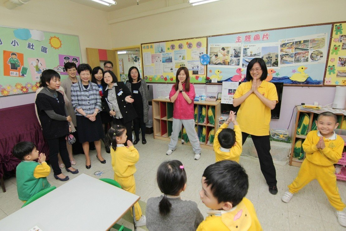 Photo 5 in Chief Secretary Examines Heep Hong's Pilot Kindergarten Support Programme